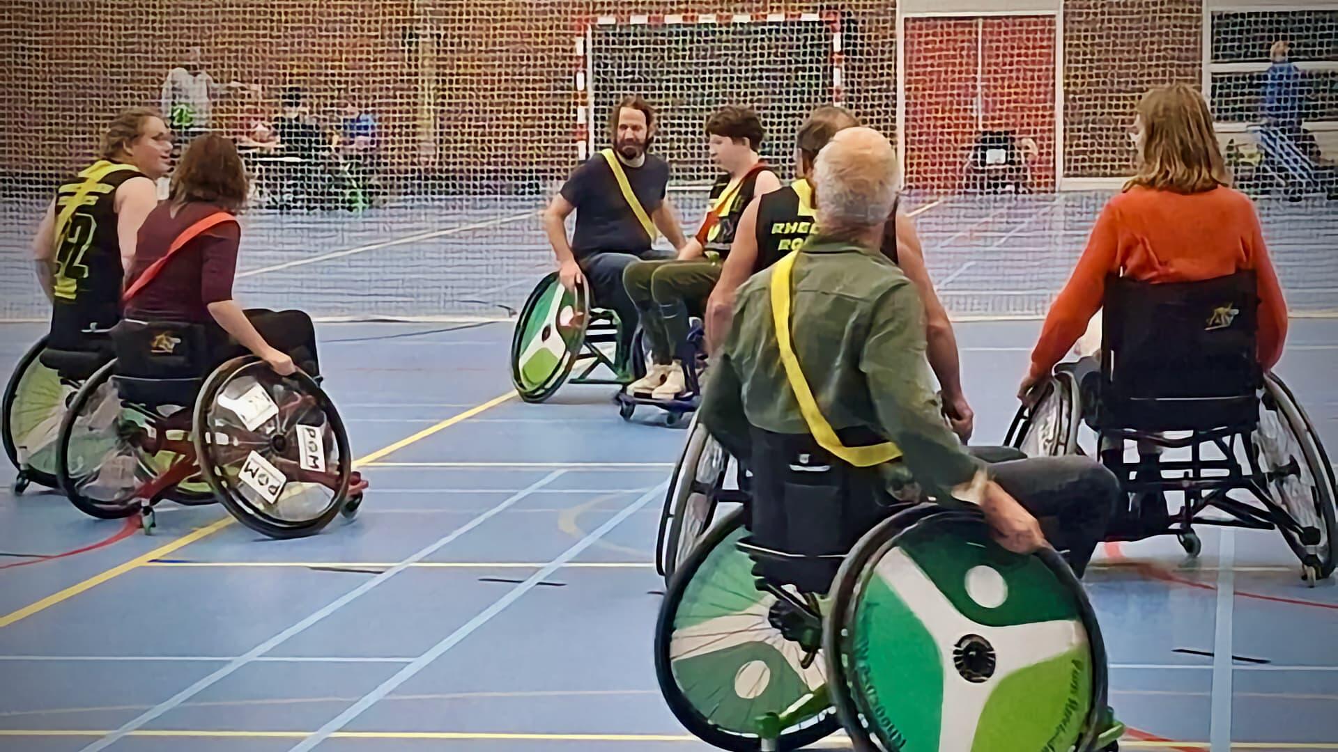 Rolstoelbasketbal door leden van de fractie